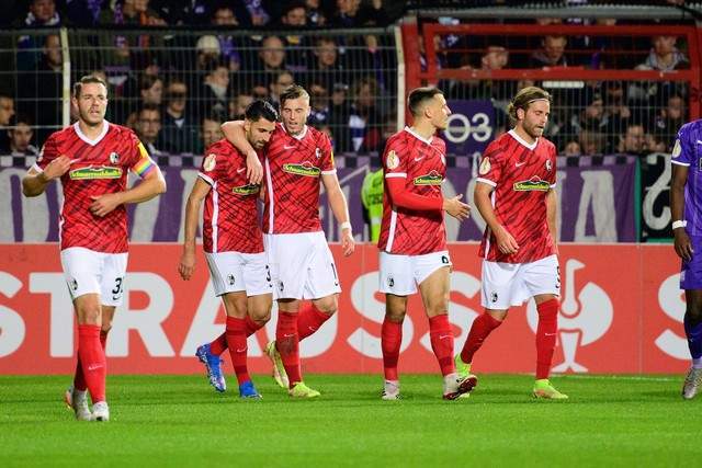 拉塞尔26分詹姆斯19+11+8 湖人胜雷霆再回第九